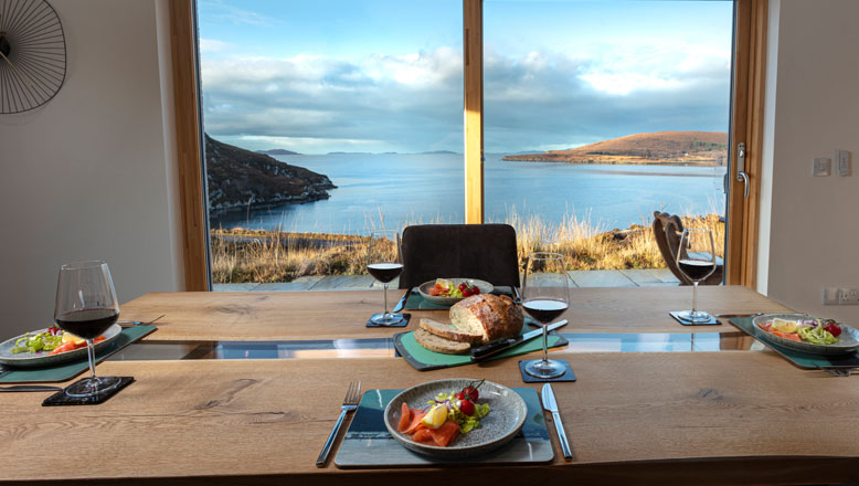 The Otters - Dining Area View