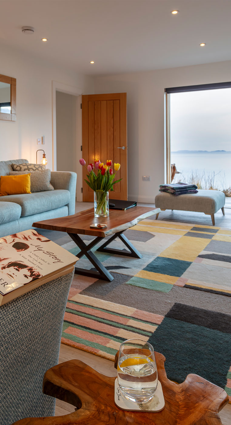 The Otters - Lounge
