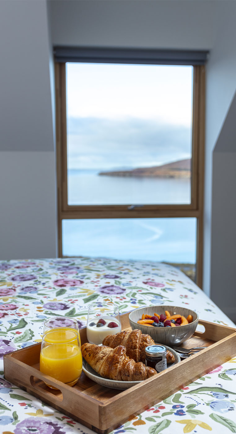 The Otters - Super King Bedroom